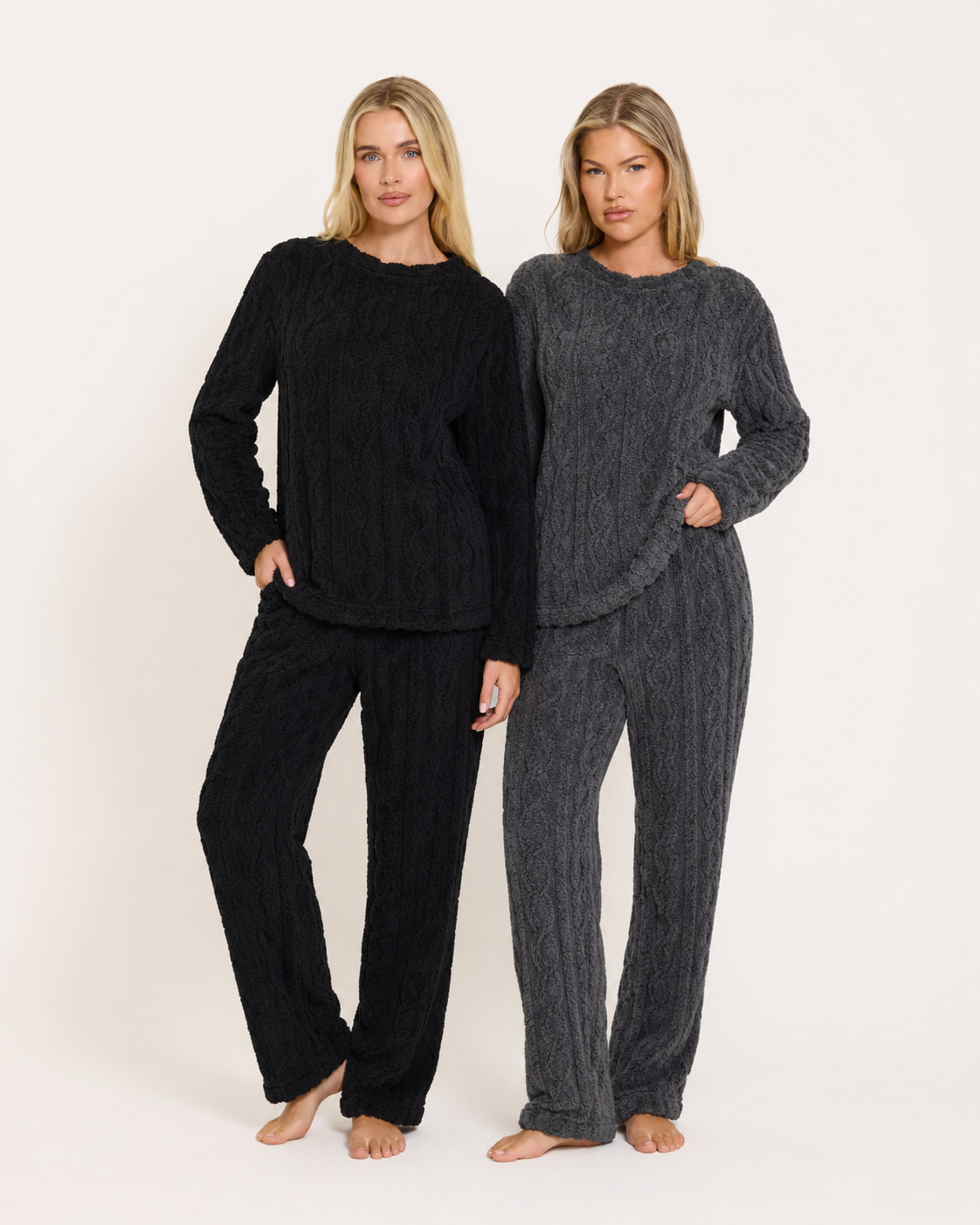 COMBO INVIERNO | Pijama Nube + 3 Pares de Calcetines Térmicos de Regalo
